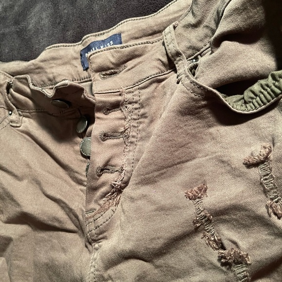 Olive green shorts - Picture 4 of 5